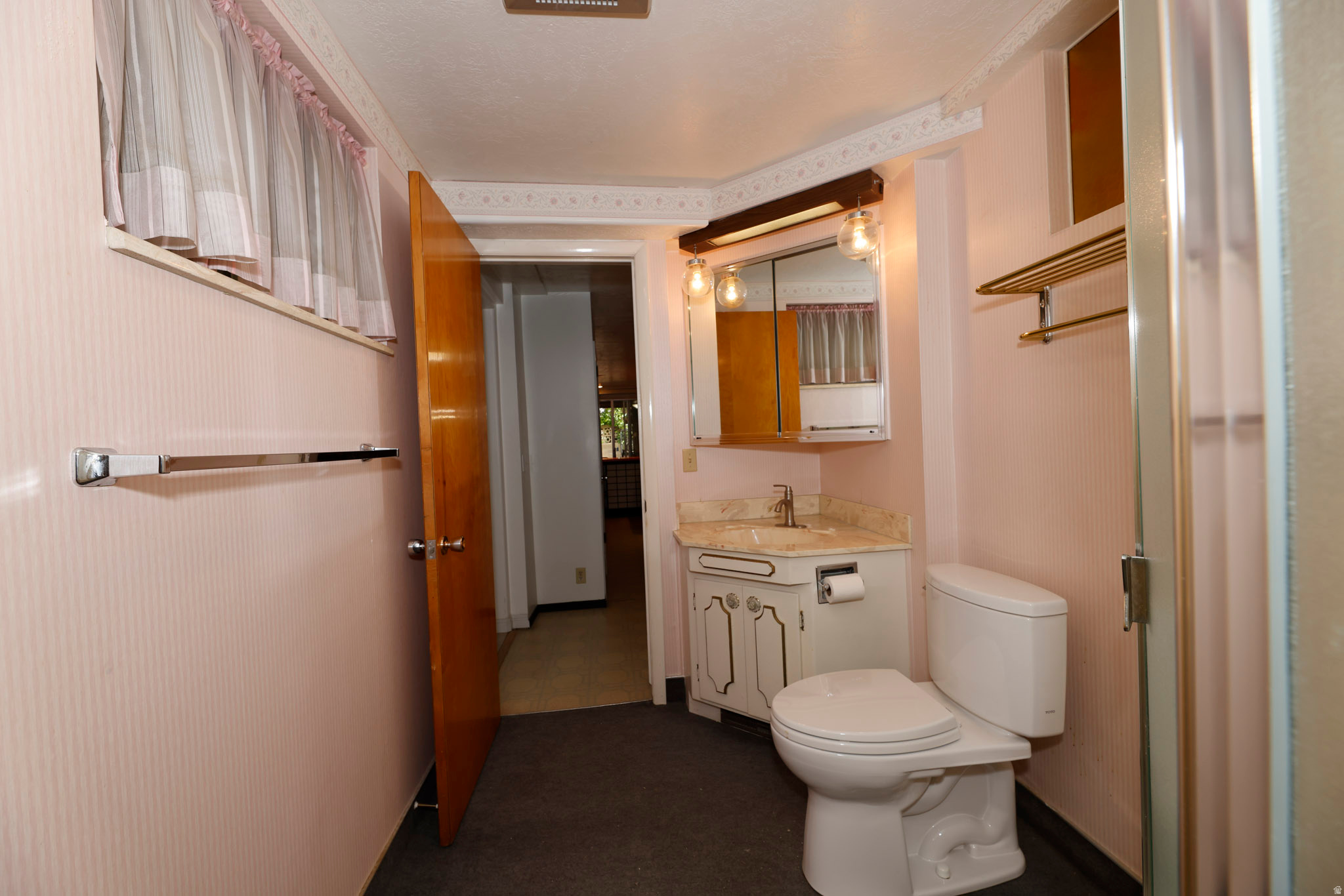 EAST OLYMPUS HEIGHTS - Residential