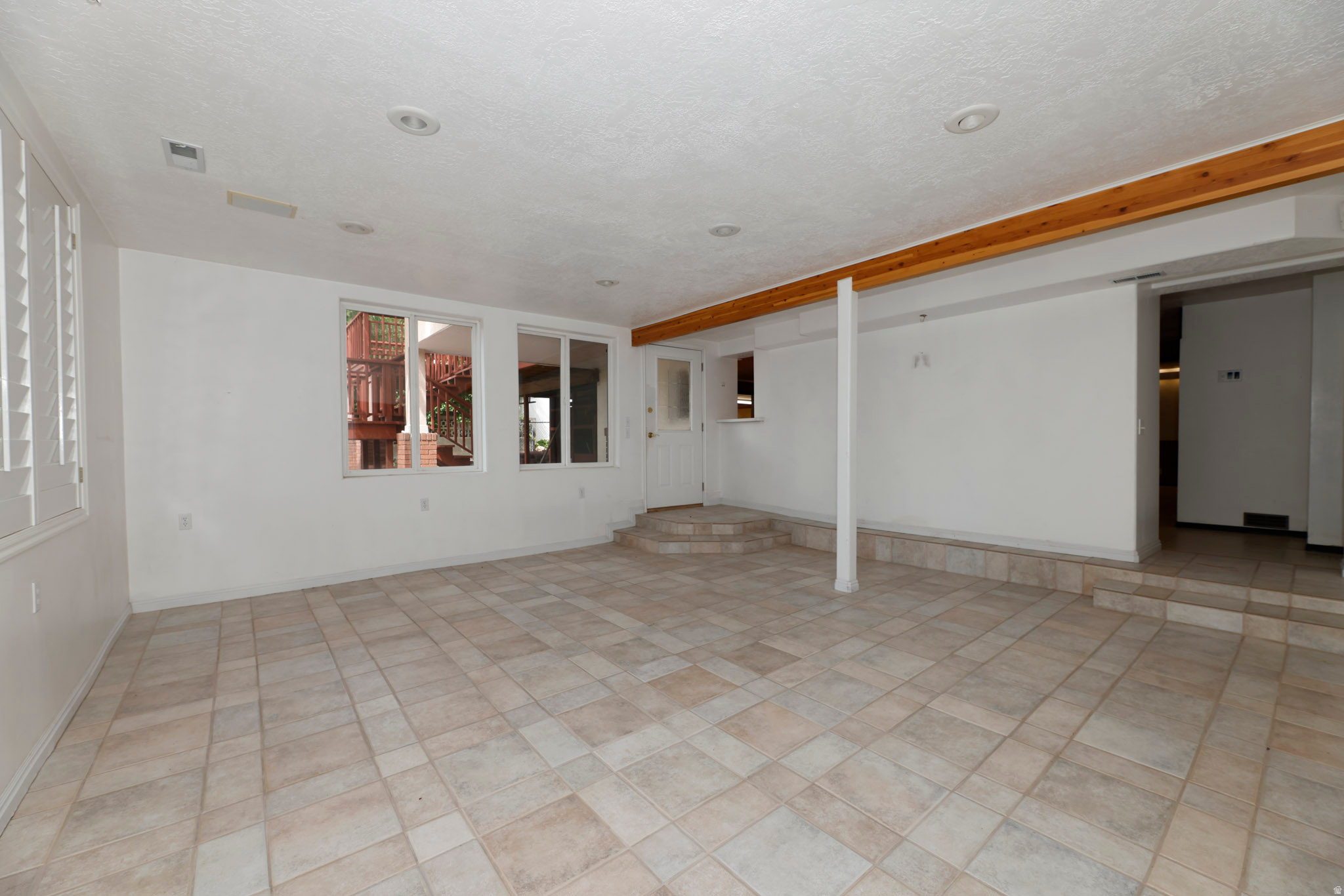 EAST OLYMPUS HEIGHTS - Residential