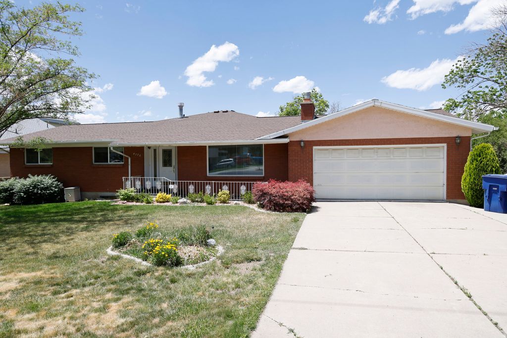 Photo of 4170 S 2700 E #66, Holladay, UT 84124 (MLS # 2161482)