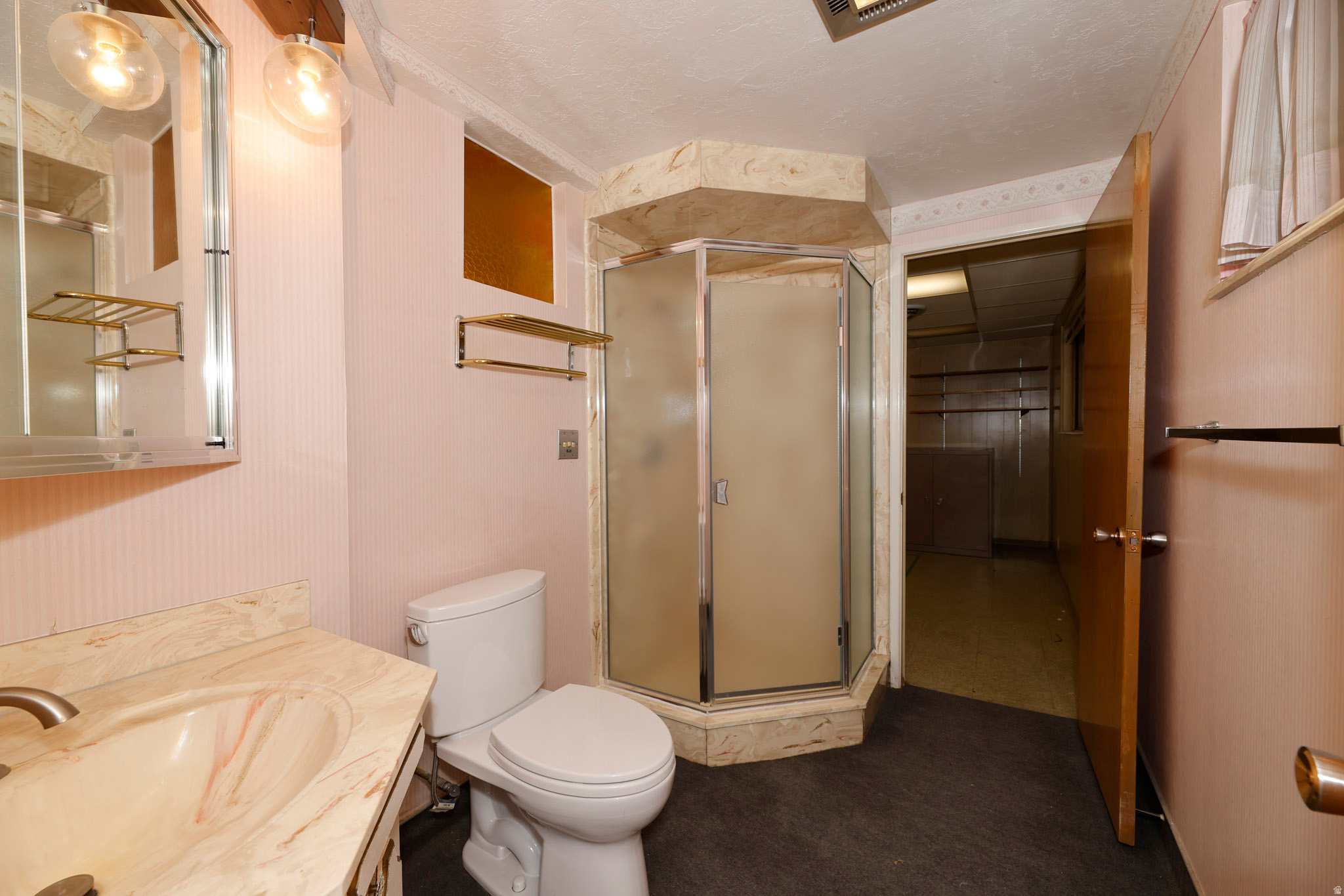 EAST OLYMPUS HEIGHTS - Residential