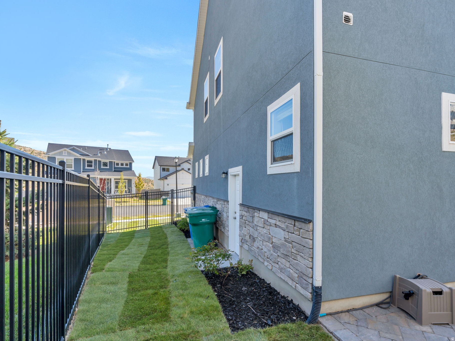 RIDGE - Residential