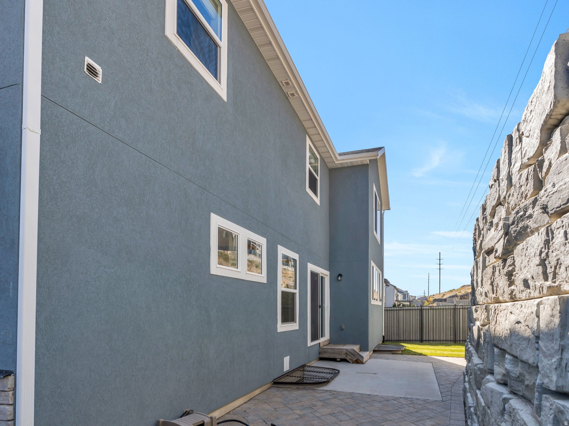 RIDGE - Residential