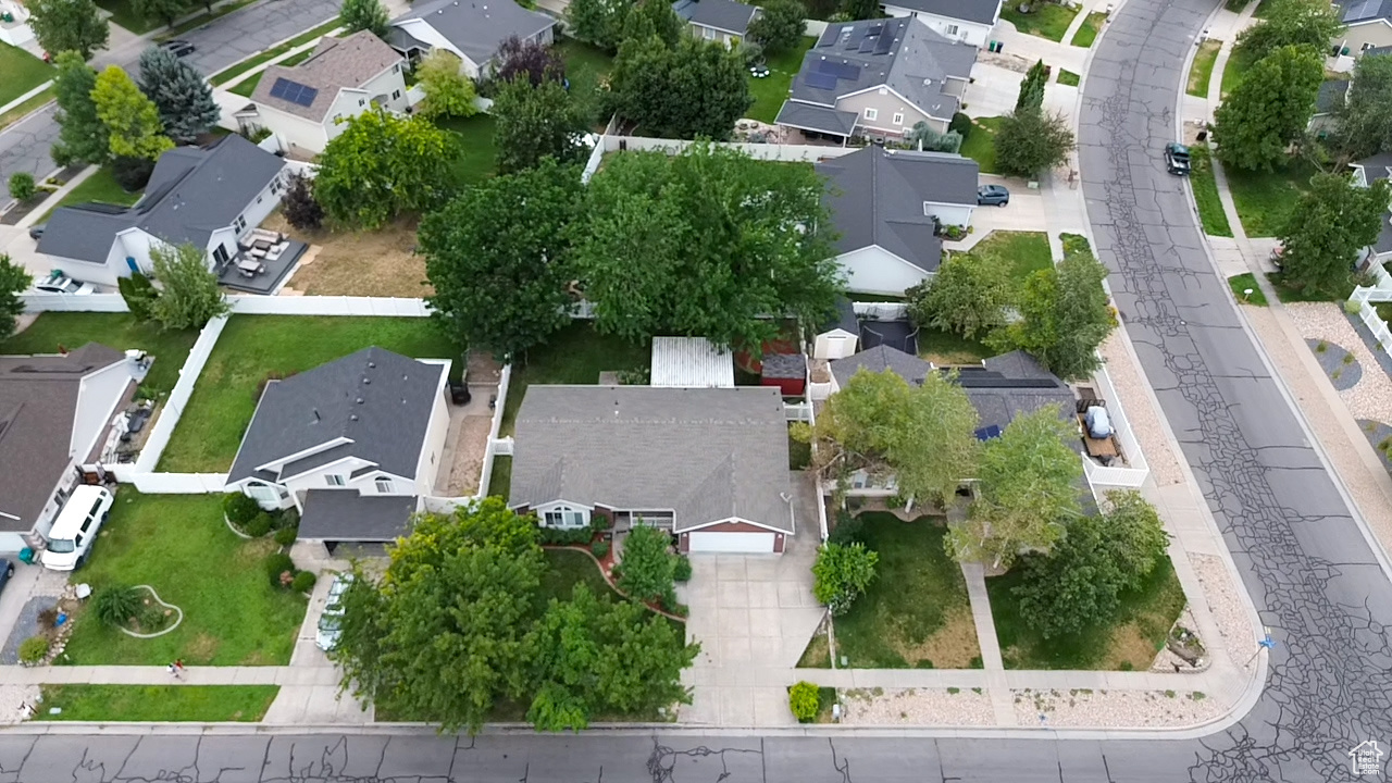 ANGEL CROSSING - Residential