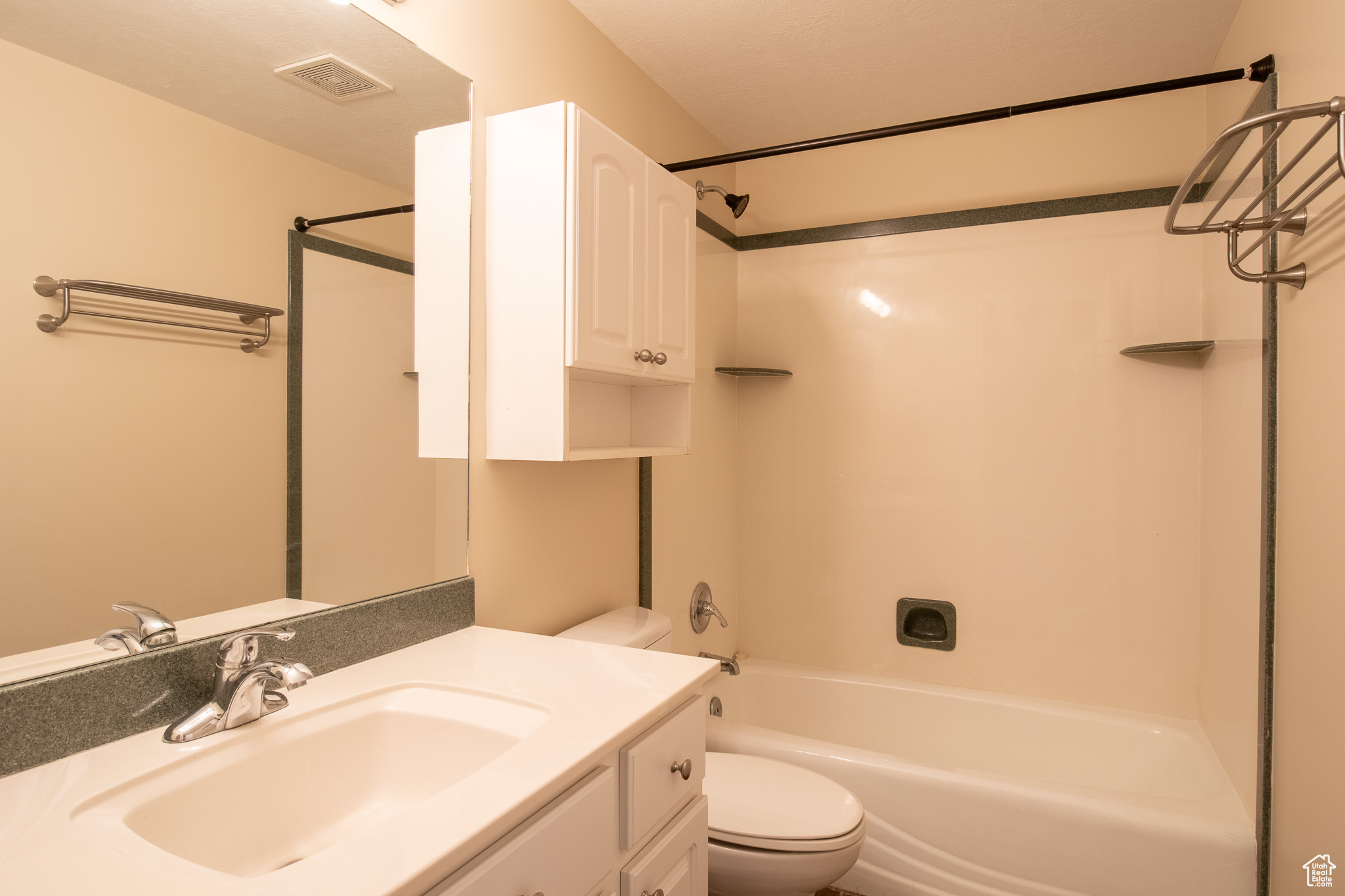 ANGEL CROSSING - Residential