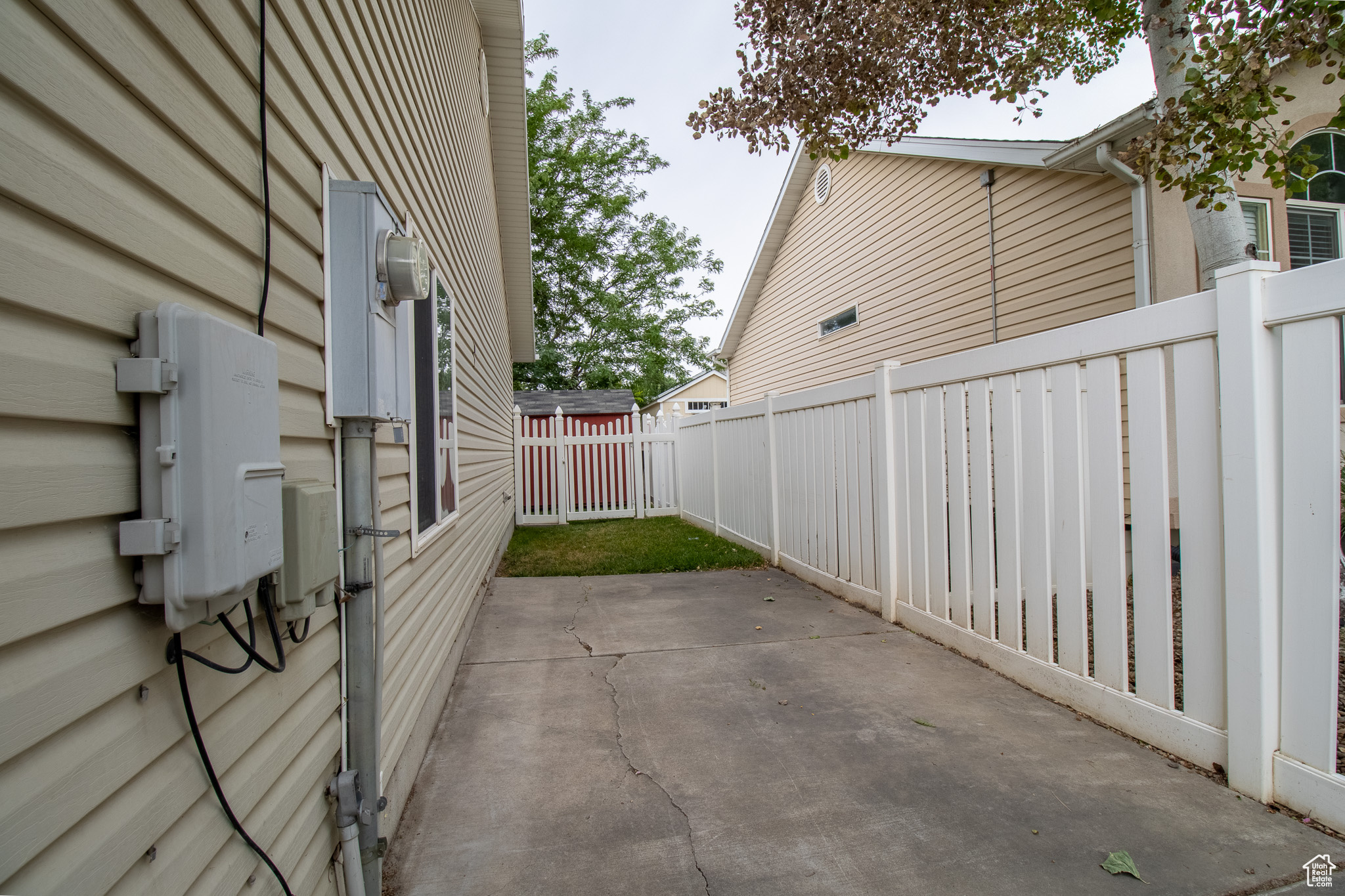 ANGEL CROSSING - Residential