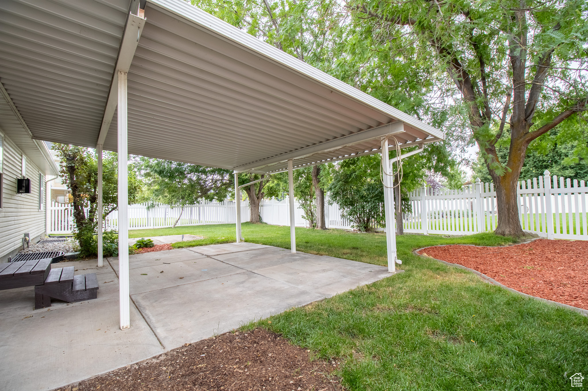 ANGEL CROSSING - Residential