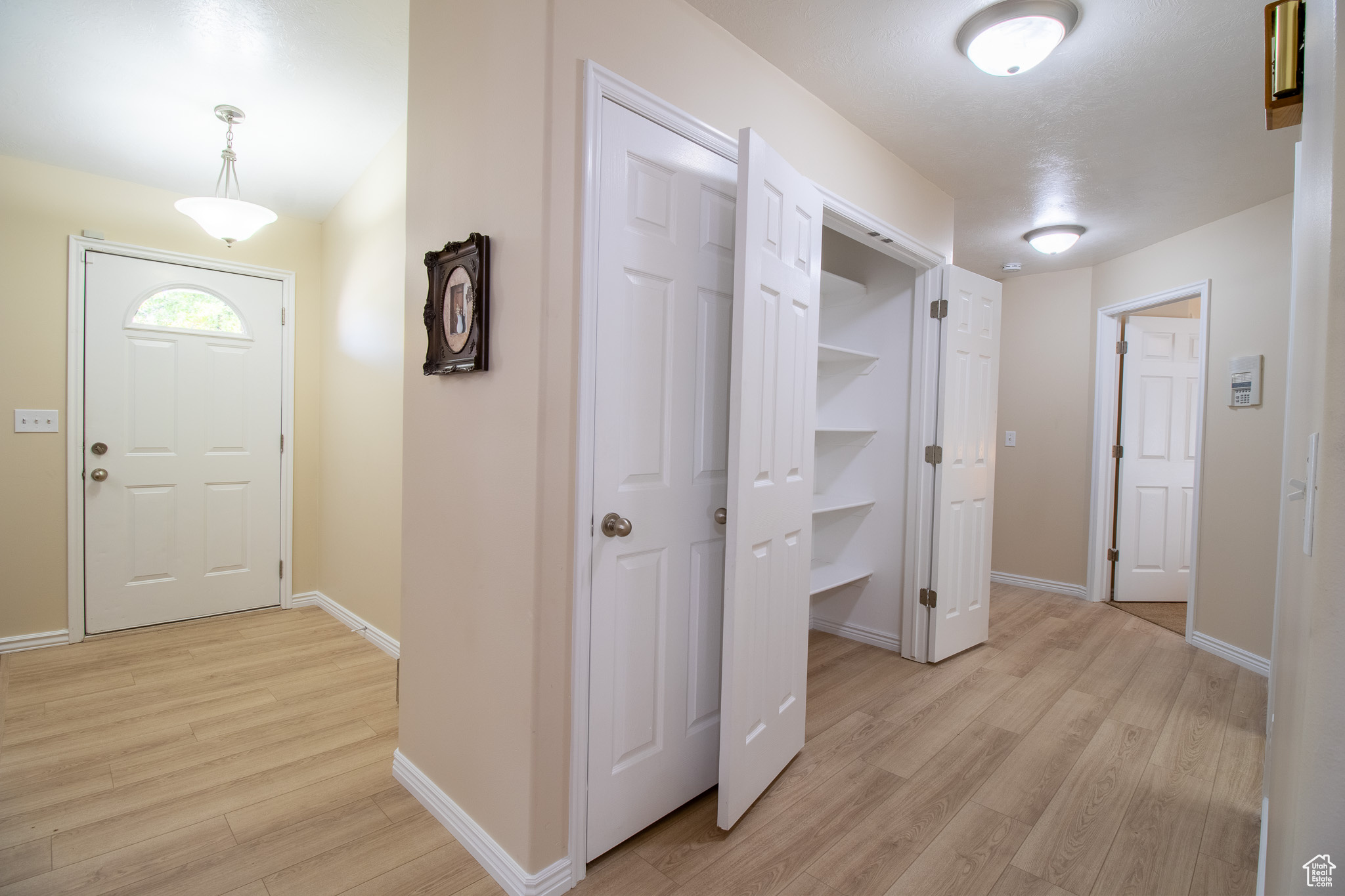 ANGEL CROSSING - Residential