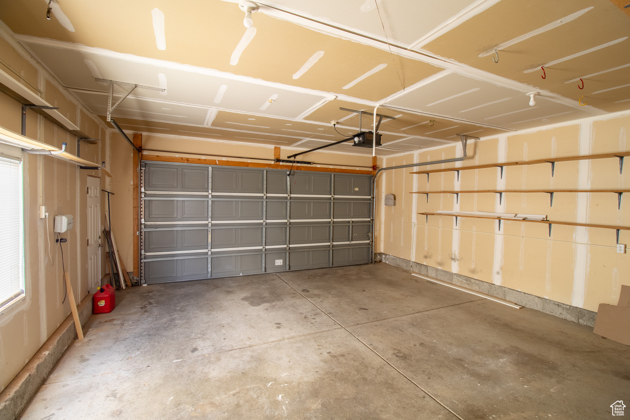 ANGEL CROSSING - Residential