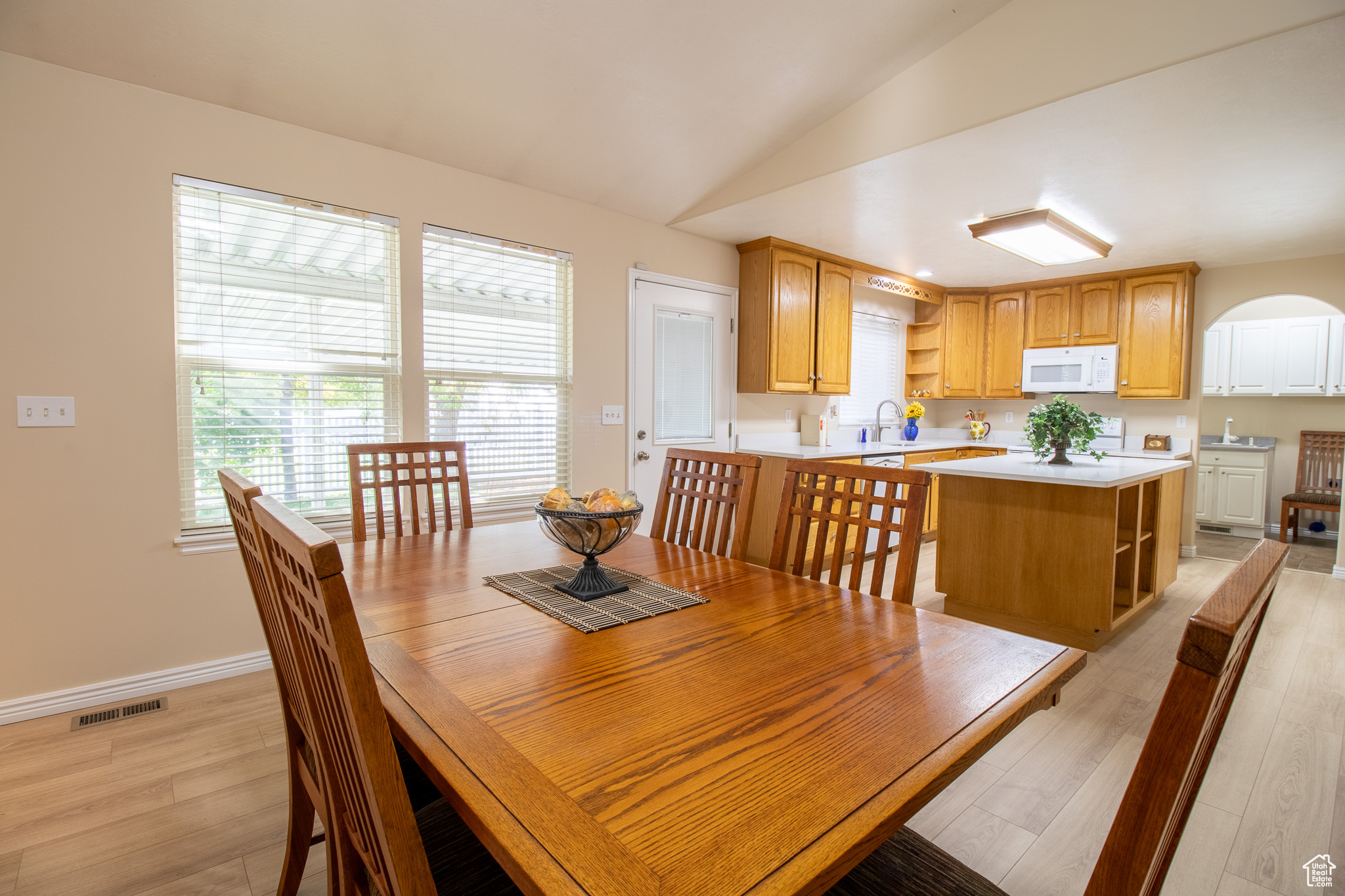 ANGEL CROSSING - Residential