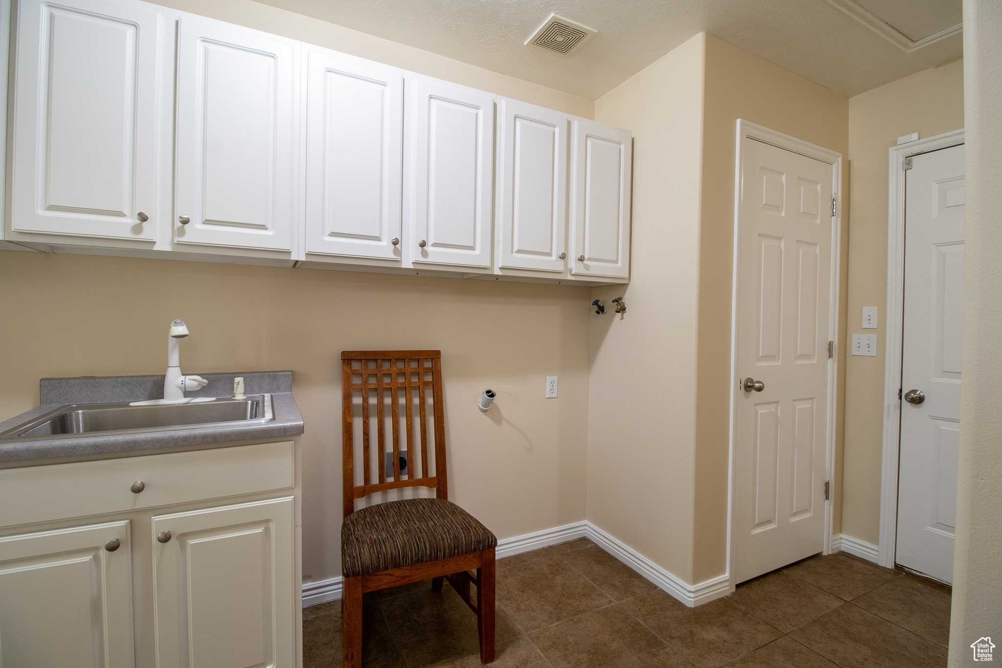 ANGEL CROSSING - Residential