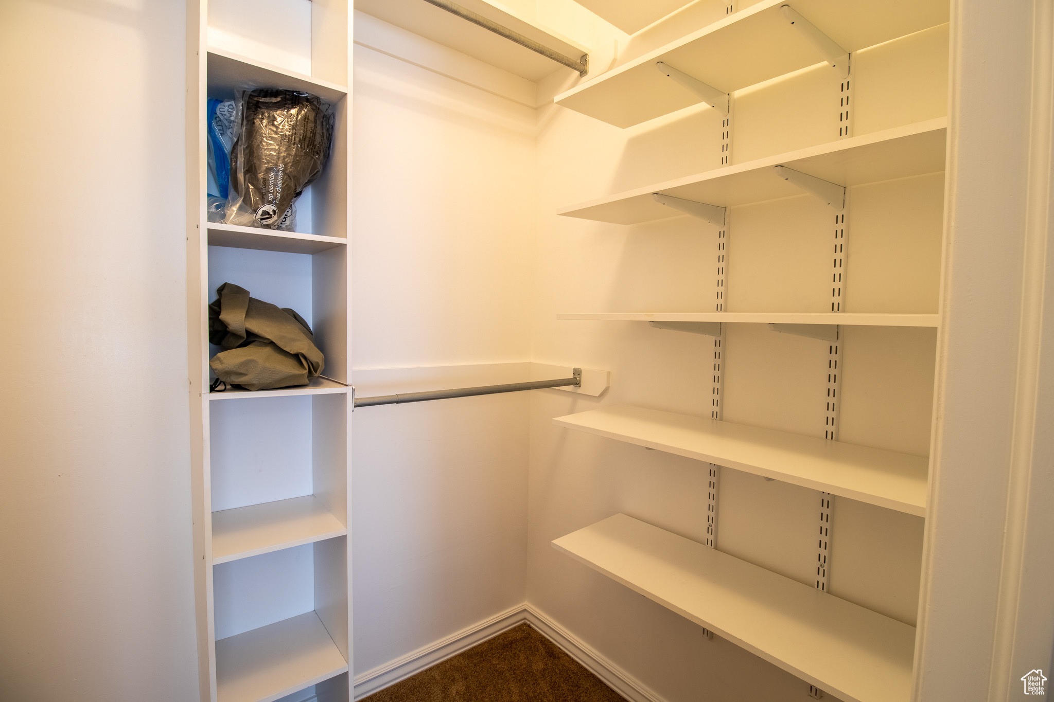 ANGEL CROSSING - Residential