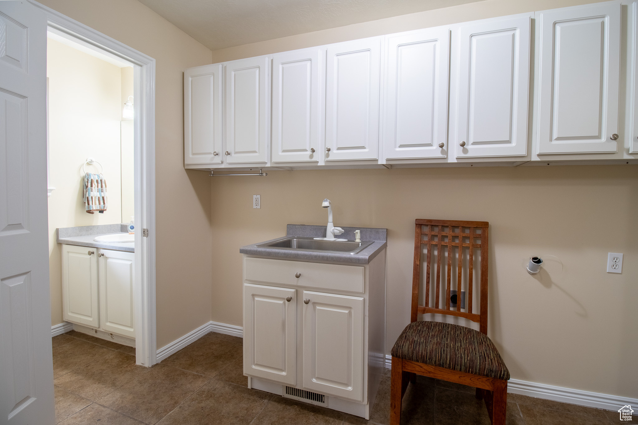 ANGEL CROSSING - Residential