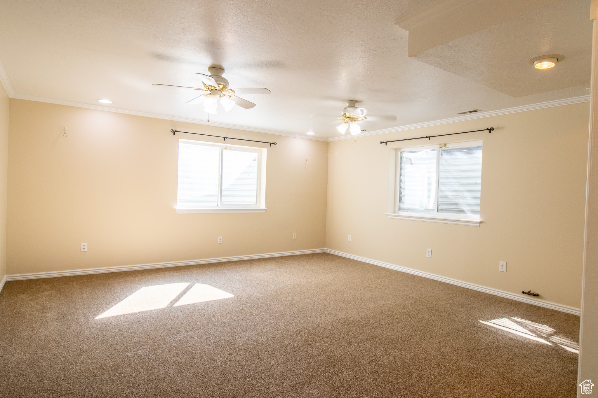 ANGEL CROSSING - Residential