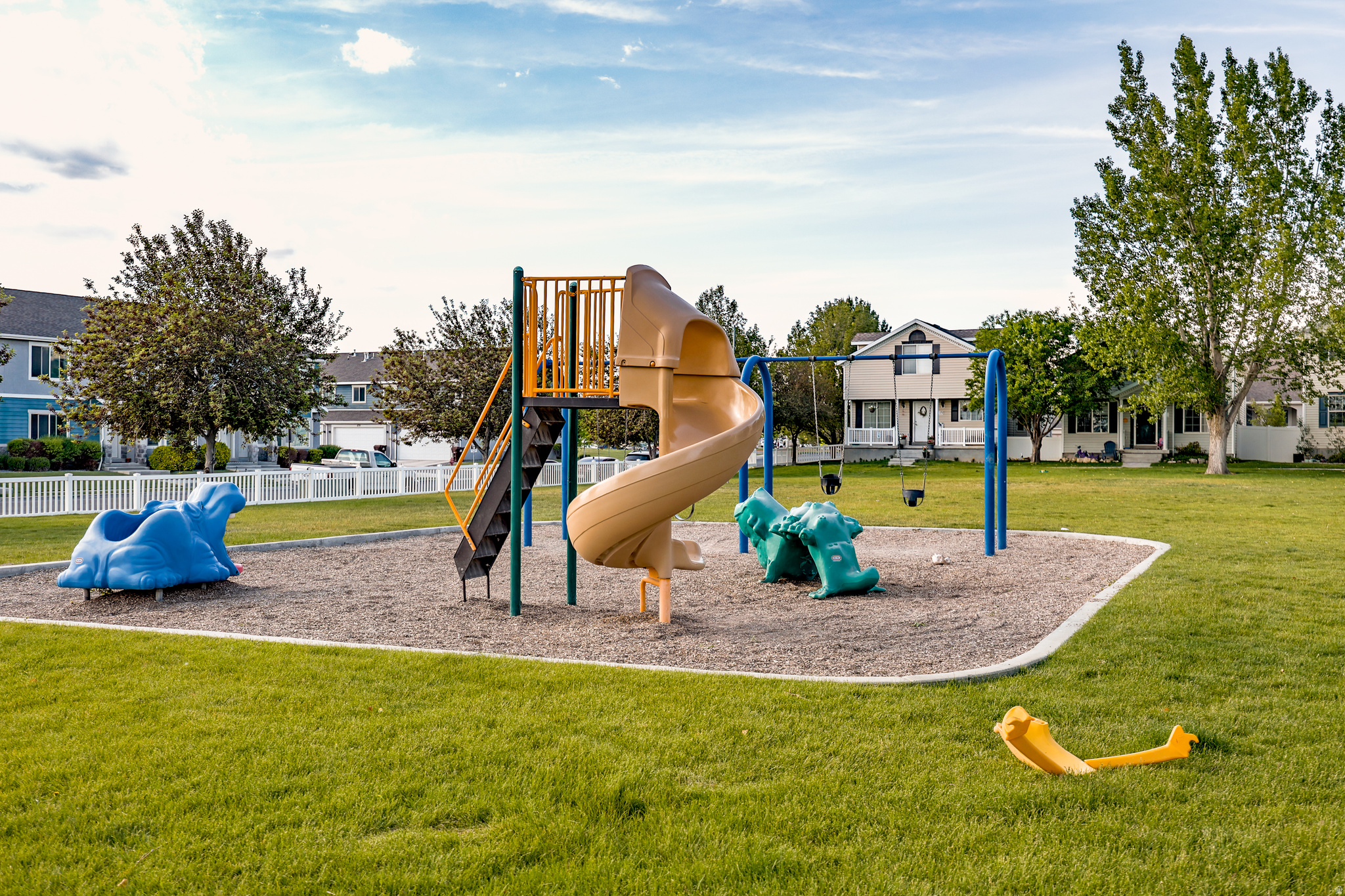 COLONIAL PARK - Residential