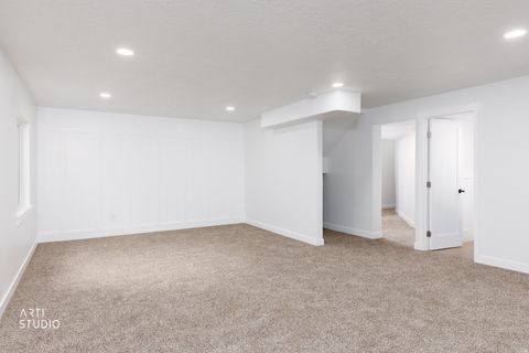 Tiny photo for 4758 E HIDDEN LOOP RD, Eagle Mountain, UT 84005 (MLS # 2122575)