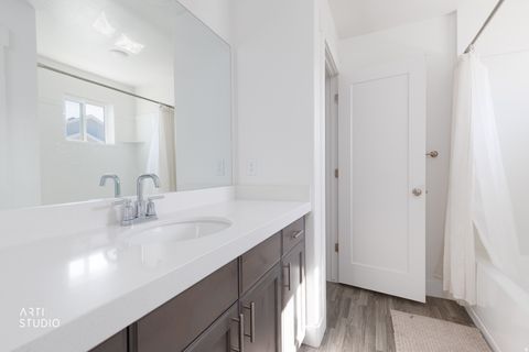 Tiny photo for 4758 E HIDDEN LOOP RD, Eagle Mountain, UT 84005 (MLS # 2122575)