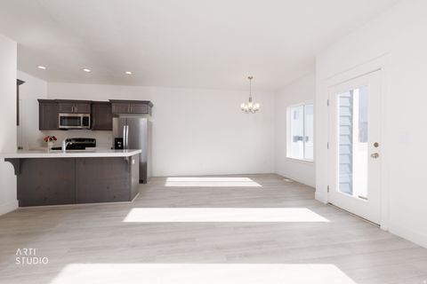 Tiny photo for 4758 E HIDDEN LOOP RD, Eagle Mountain, UT 84005 (MLS # 2122575)