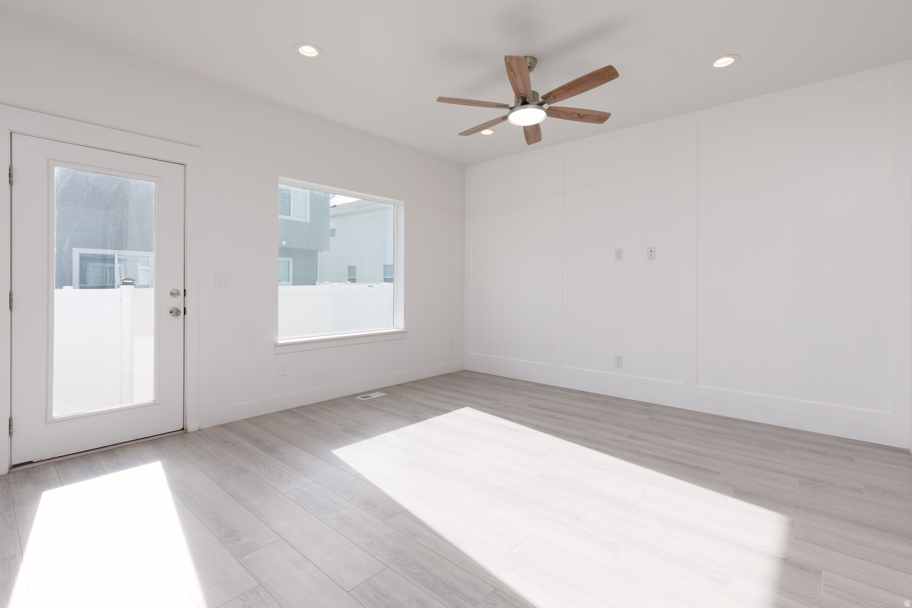 SILVERLAKE - Residential