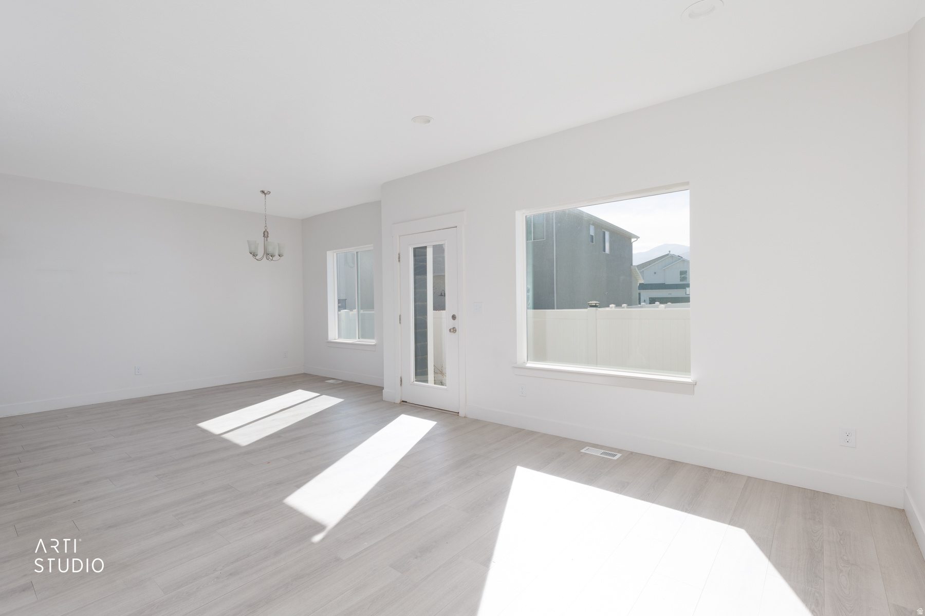 SILVERLAKE - Residential