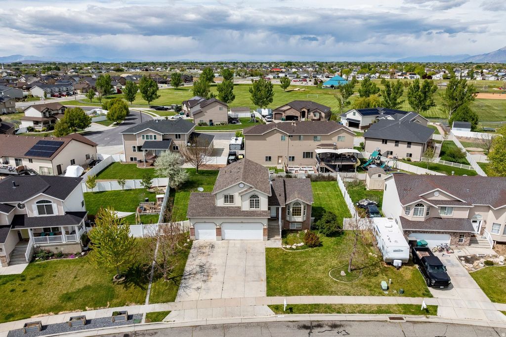 Photo of 4212 W 5850 S, Roy, UT 84067 (MLS # 2154736)