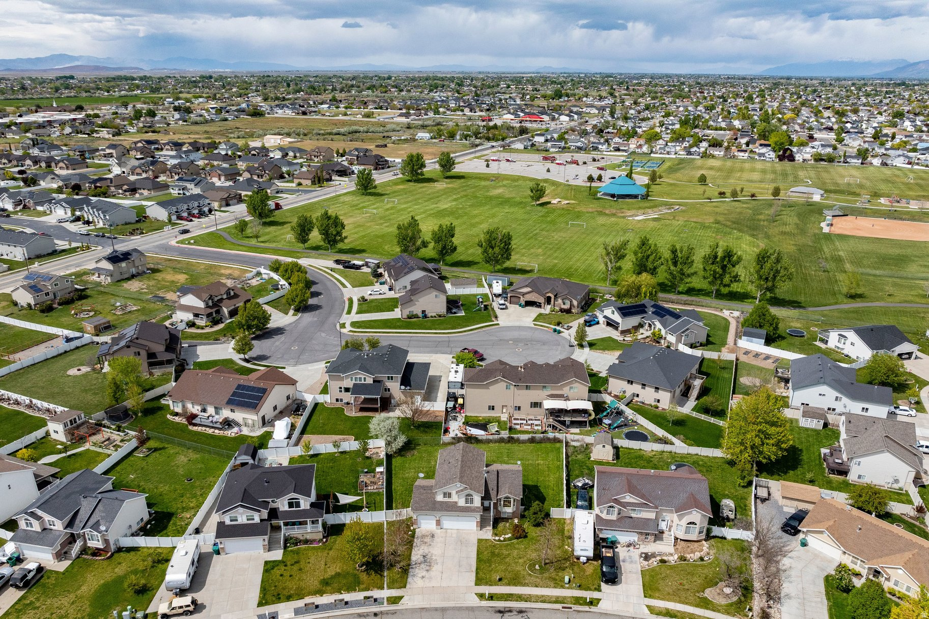 OLYMPIA PARK WEST - Residential