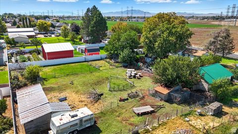 Tiny photo for 1122 N 1500 W, Clinton, UT 84015 (MLS # 2113376)