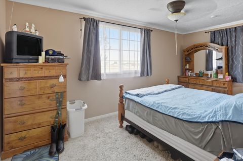 Tiny photo for 1122 N 1500 W, Clinton, UT 84015 (MLS # 2113376)