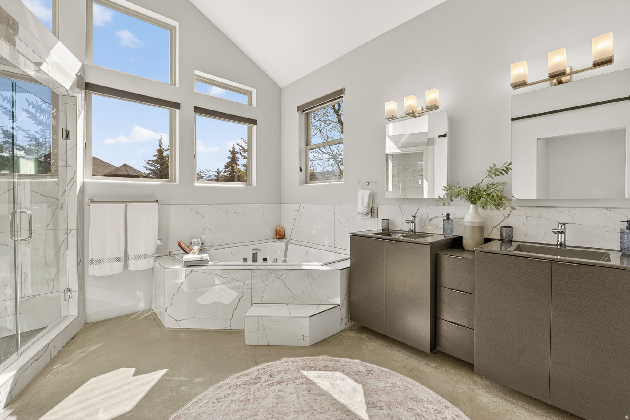 SUNCREST-THE POINTE - Residential