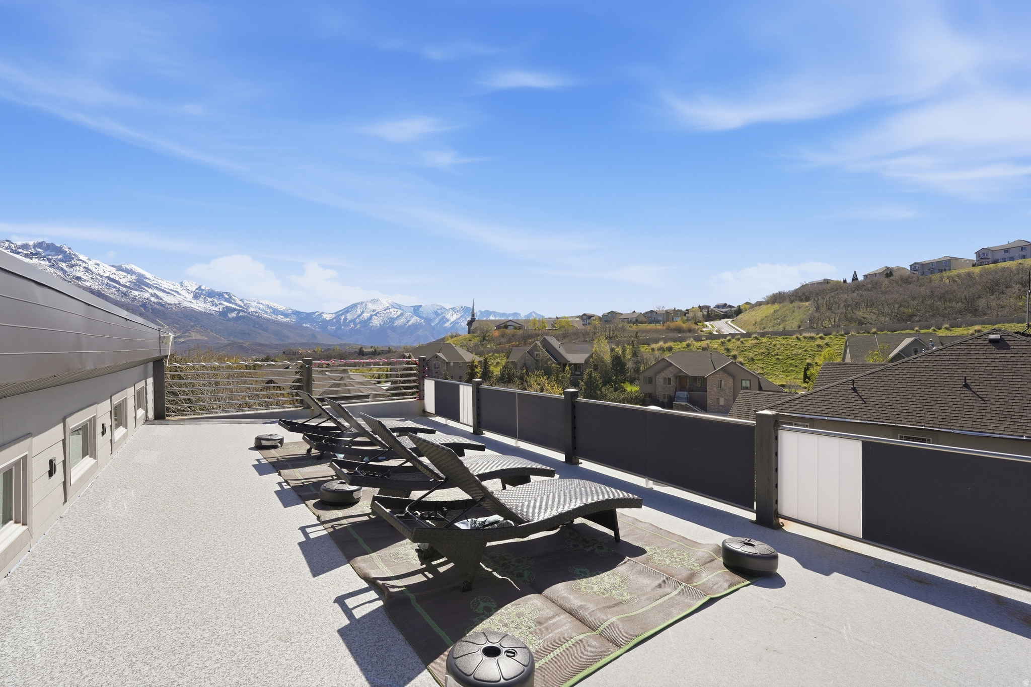 SUNCREST-THE POINTE - Residential