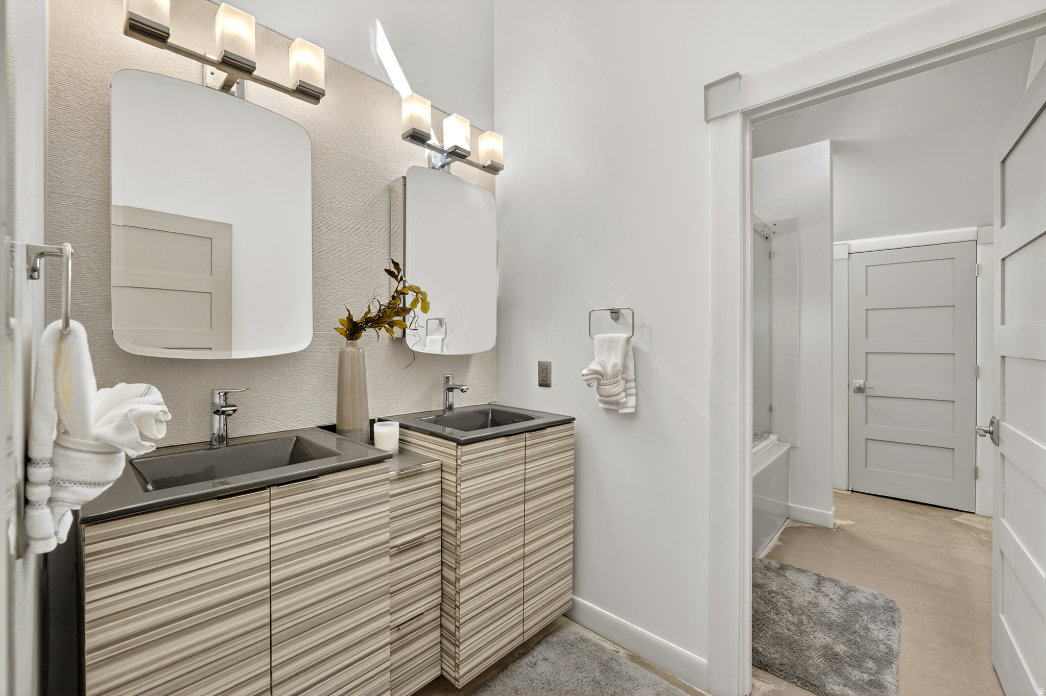SUNCREST-THE POINTE - Residential