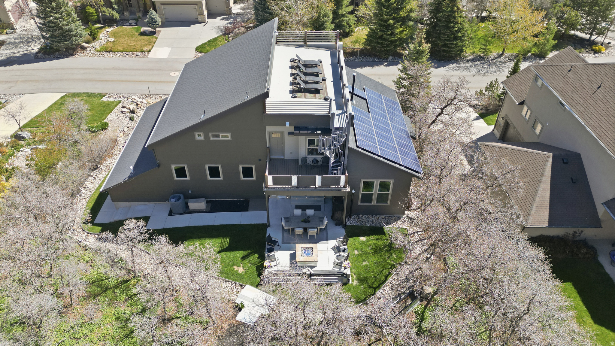 SUNCREST-THE POINTE - Residential