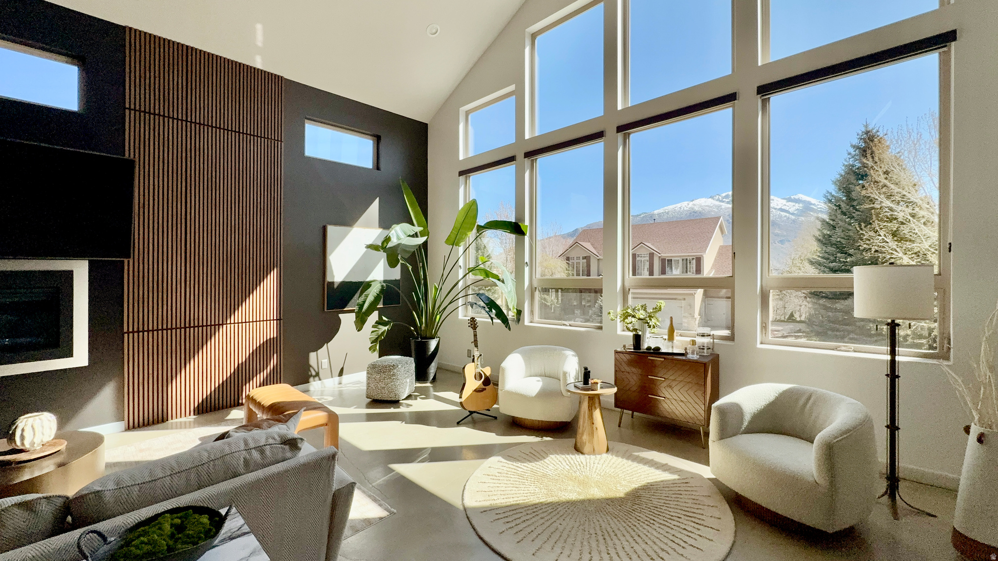 SUNCREST-THE POINTE - Residential