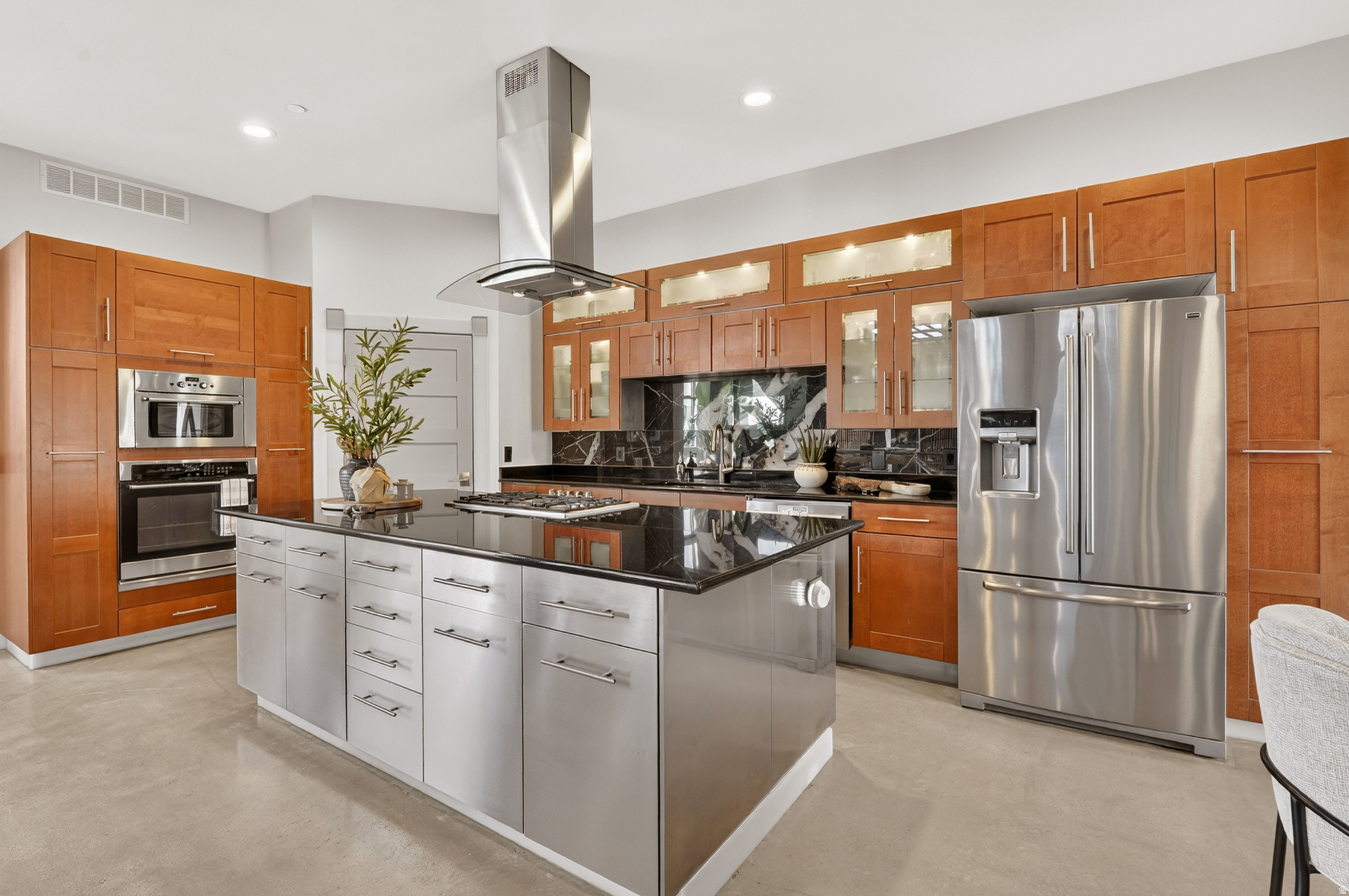 SUNCREST-THE POINTE - Residential