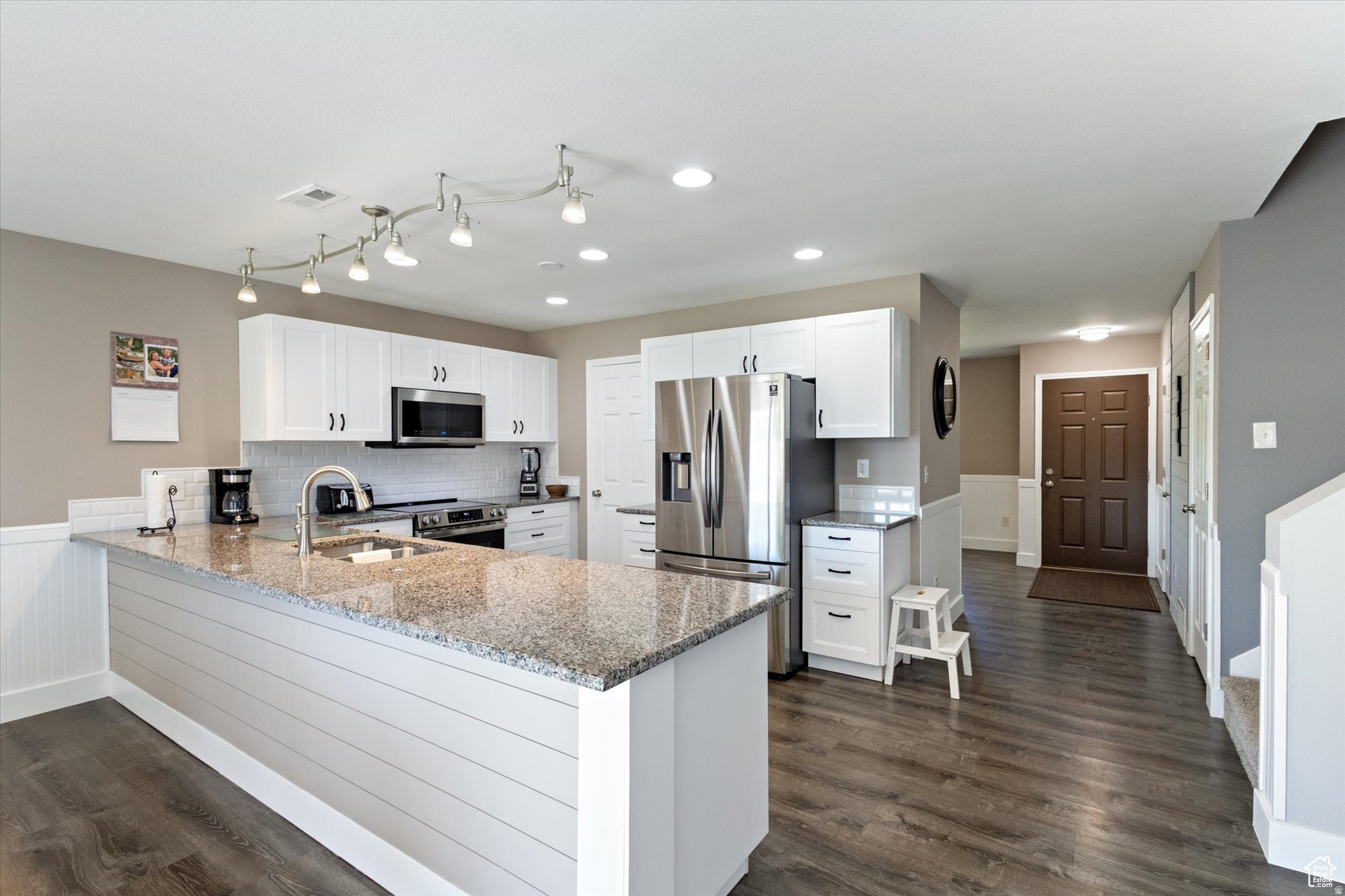 HAMILTON FARMS - Residential