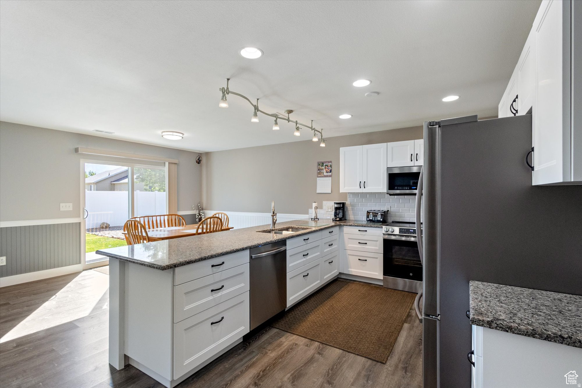 HAMILTON FARMS - Residential