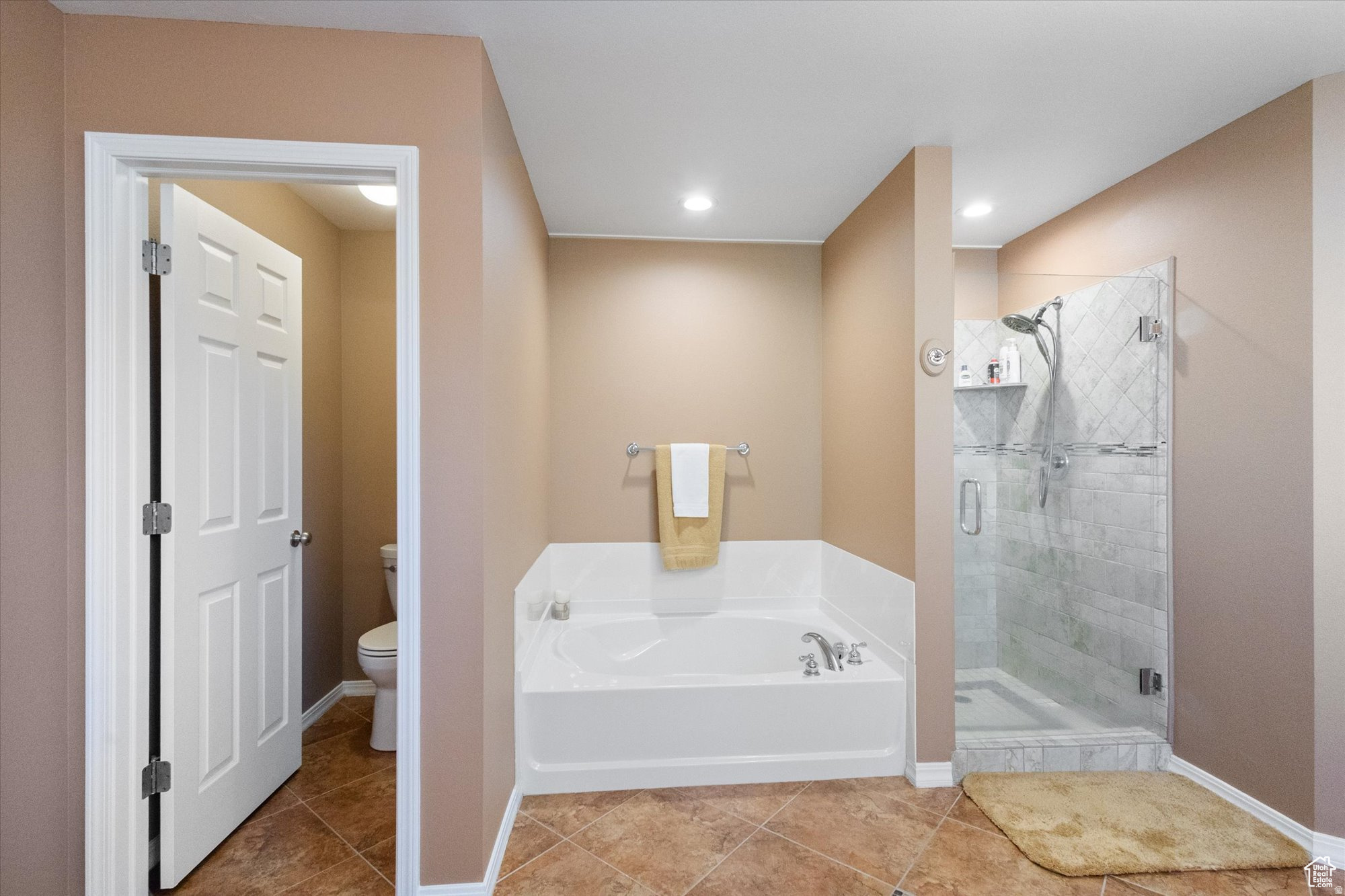 HAMILTON FARMS - Residential