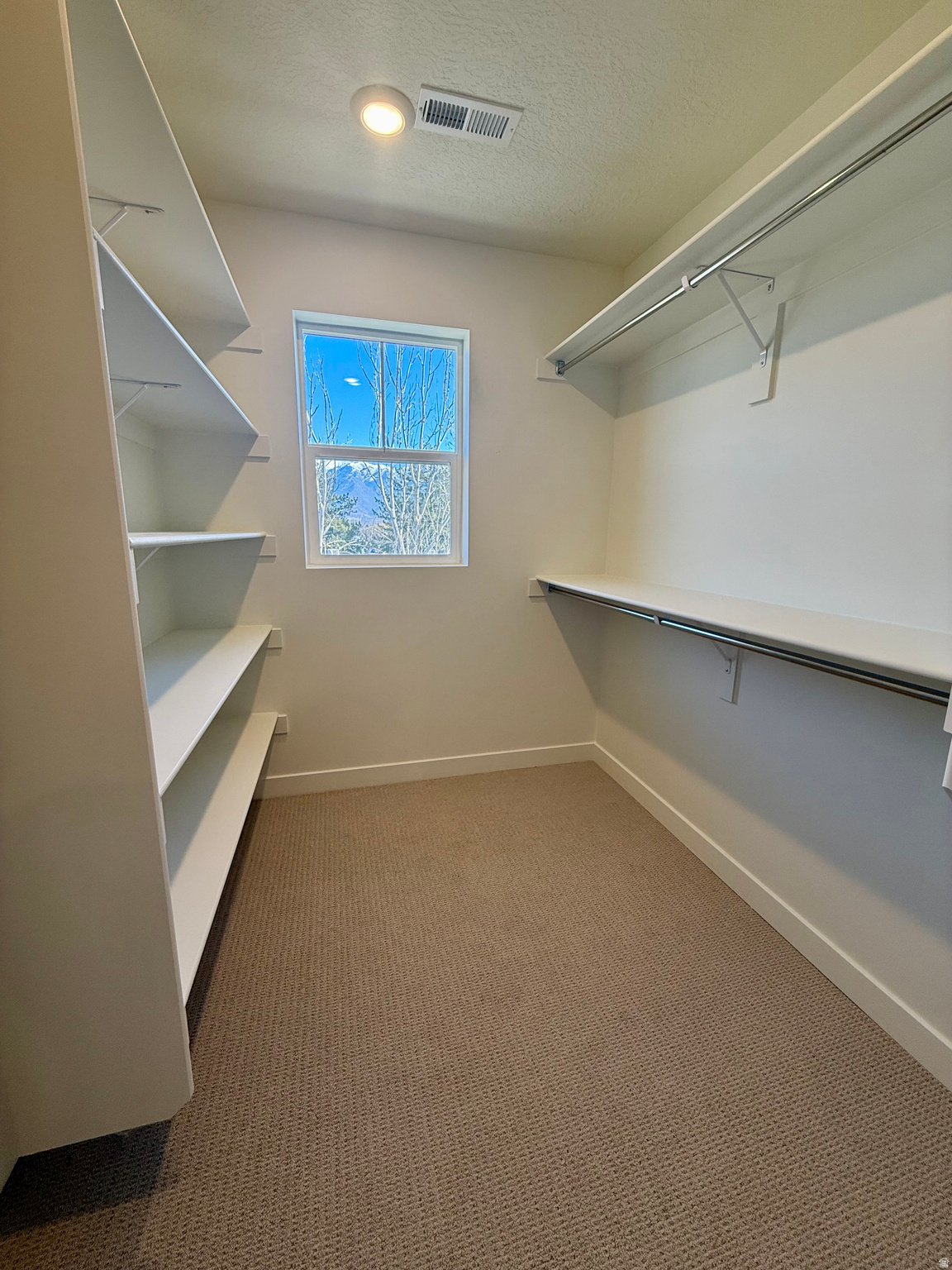 TOWNS ON MAIN - Residential