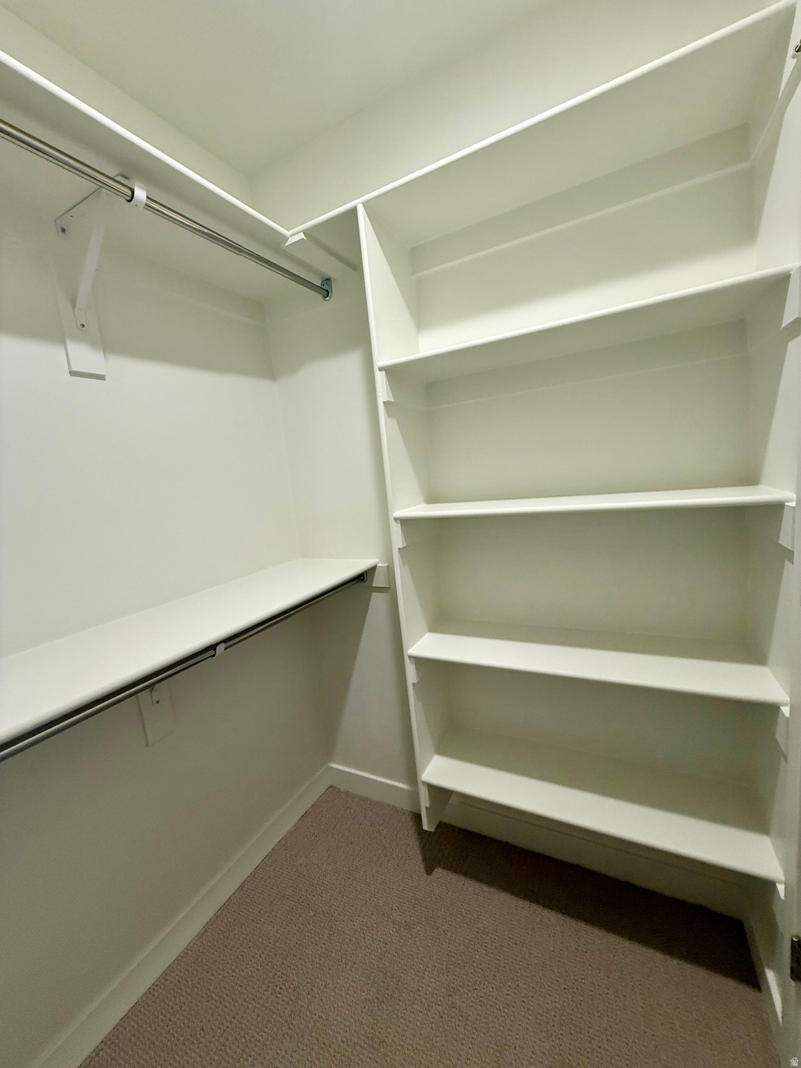 TOWNS ON MAIN - Residential