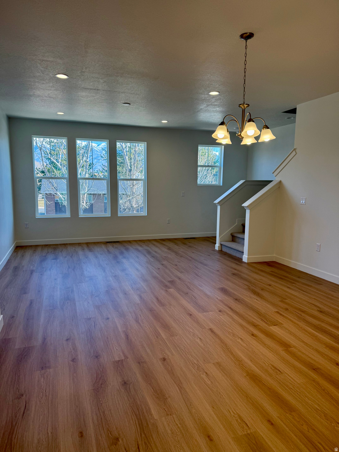 TOWNS ON MAIN - Residential