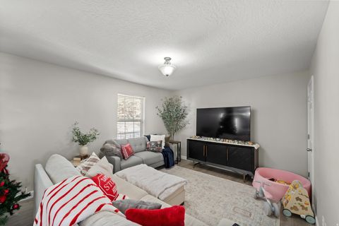 Tiny photo for 1485 E NAVAJO DR S, Pleasant Grove, UT 84062 (MLS # 2127421)