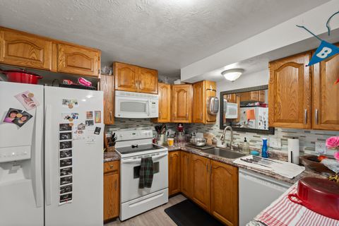 Tiny photo for 1485 E NAVAJO DR S, Pleasant Grove, UT 84062 (MLS # 2127421)