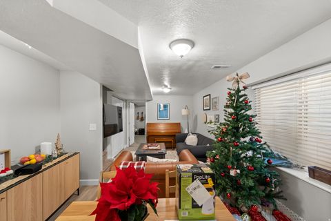 Tiny photo for 1485 E NAVAJO DR S, Pleasant Grove, UT 84062 (MLS # 2127421)