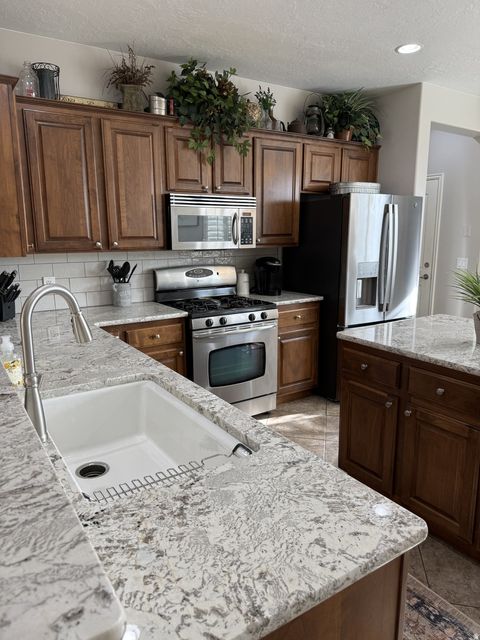 Tiny photo for 1289 N OVERLAND CIR, Washington, UT 84780 (MLS # 2137219)