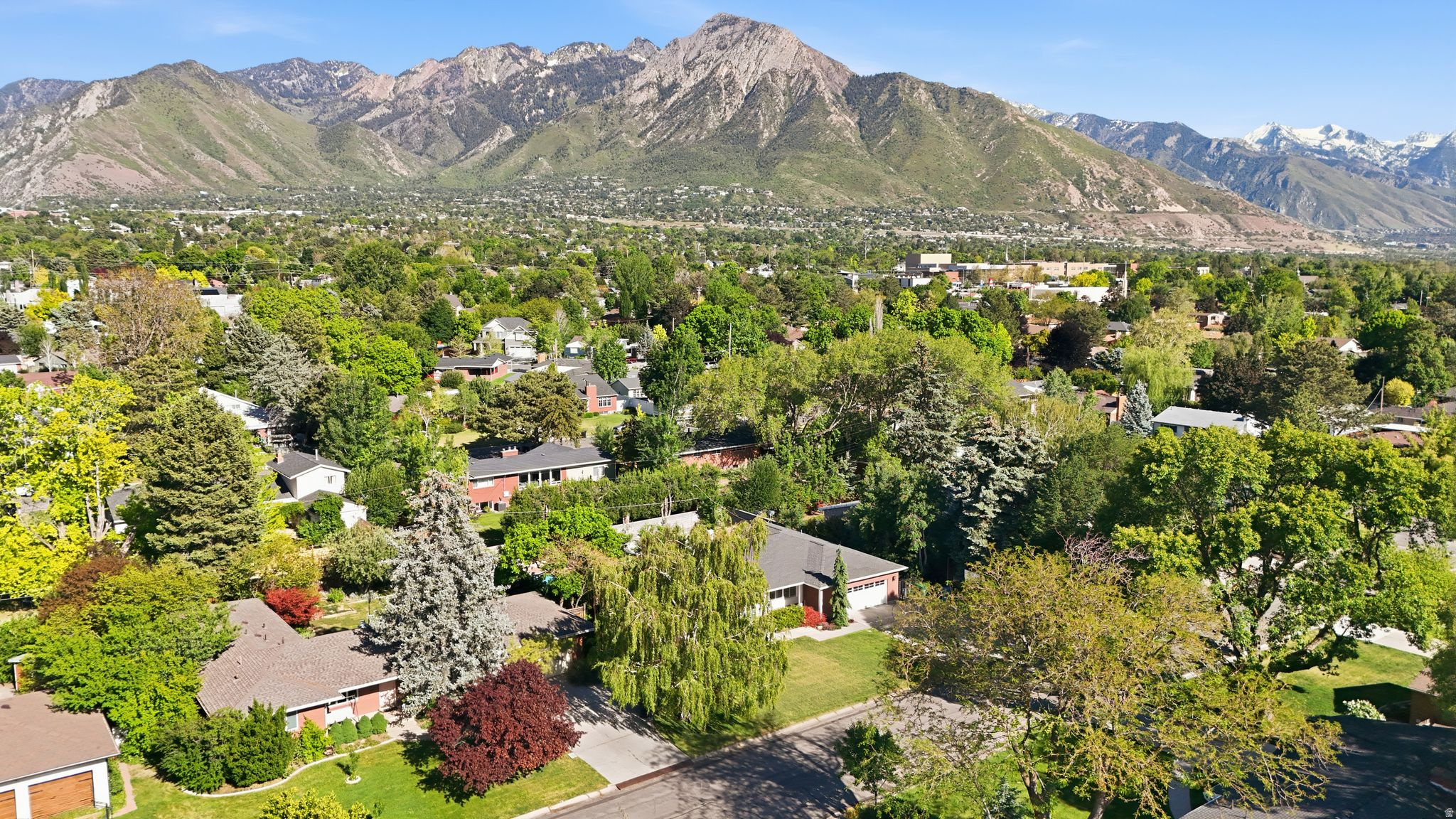 EL VERDA GARDENS - Residential
