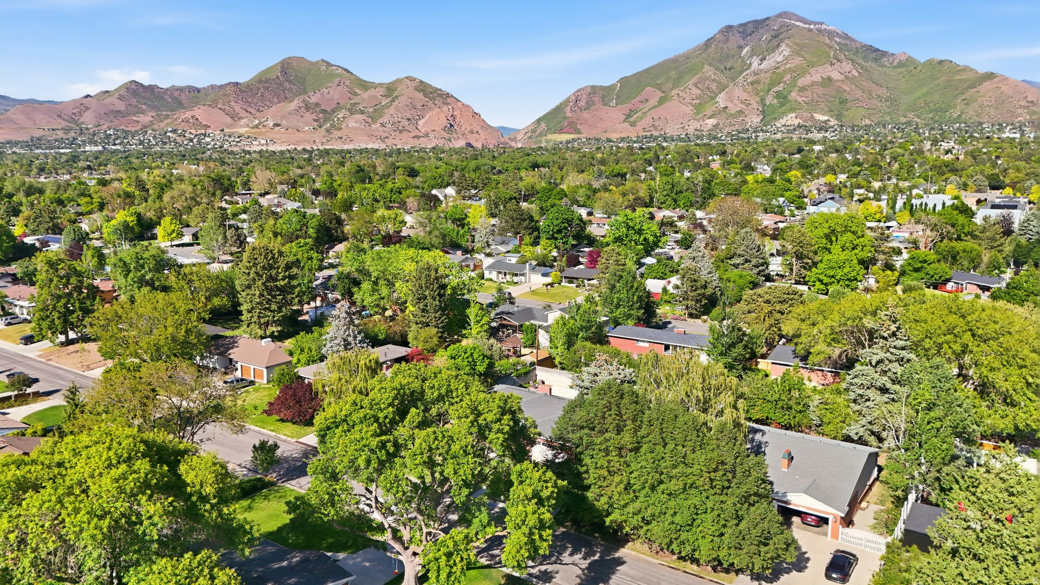 EL VERDA GARDENS - Residential