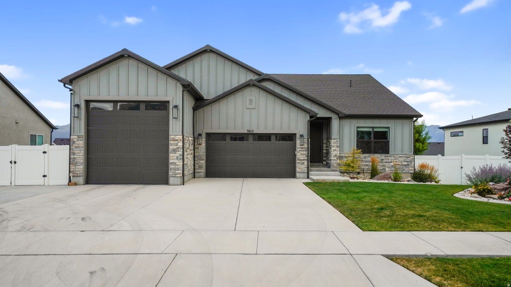 Photo of 3612 S HIAWATHA CIR E, Saratoga Springs, UT 84045 (MLS # 2171821)