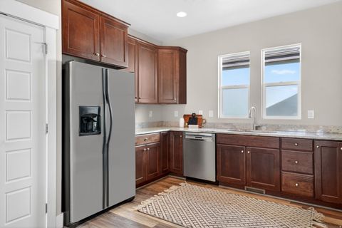 Tiny photo for 565 E 3375 N, Lehi, UT 84043 (MLS # 2149170)
