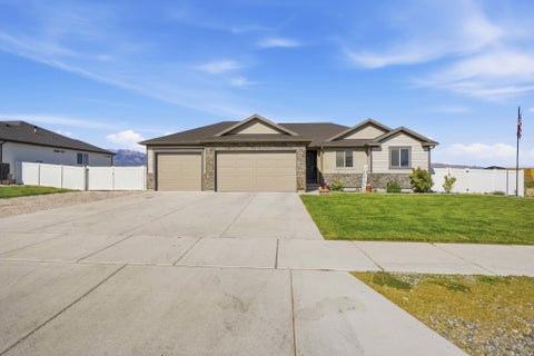 Photo of 150 S MUSTANG RD, Grantsville, UT 84029 (MLS # 2181747)