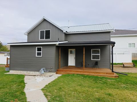 Photo of 131 N 2ND E, Soda Springs, ID 83276 (MLS # 2121119)