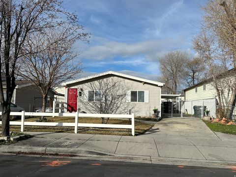Photo of 249 E BAIRD AVE, South Salt Lake, UT 84115 (MLS # 2130059)